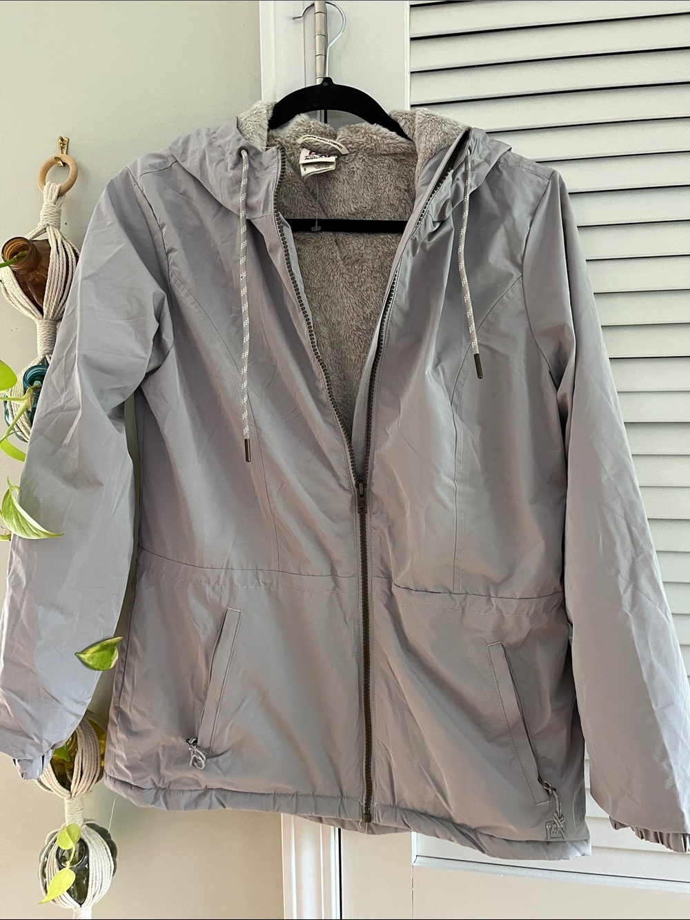Avalanche Light Gray Hooded Jacket with Sherpa Lining